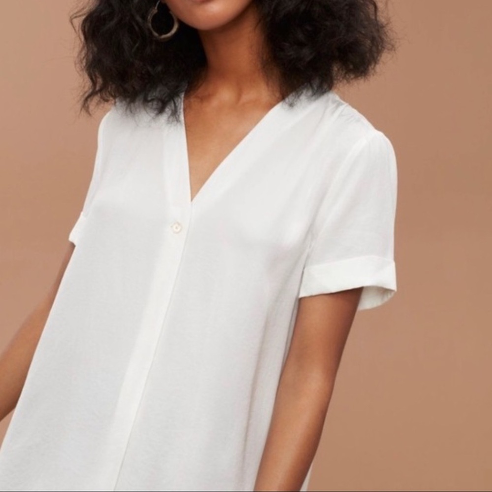 Aritzia V-Neck Women's Top